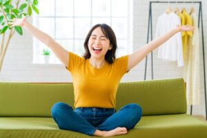 小陰唇切除術でハッピーになった女性の写真