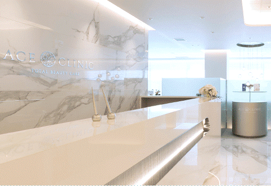 エースクリニック名古屋院の玄関