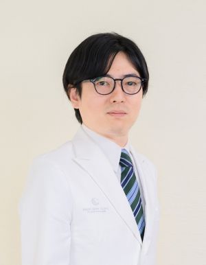 山道 光作　院長