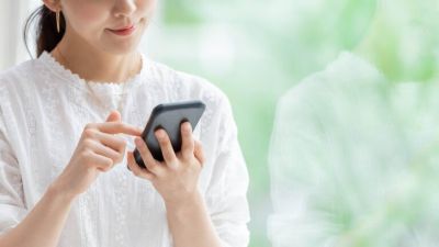 ルートレディースAGAクリニックに次回予約を入れる患者さん