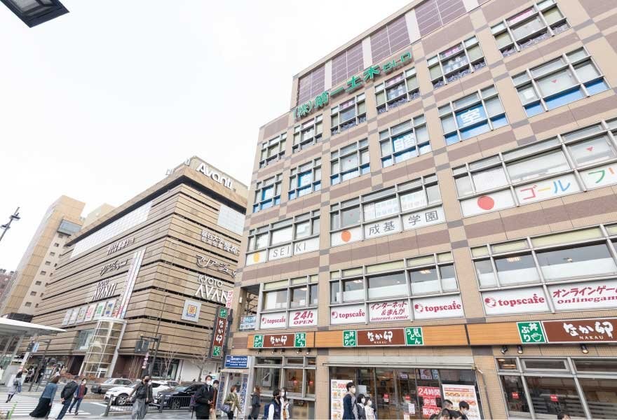 京都駅前 まつたに乳腺・形成外科クリニックが入る第一土木ビル周辺の外観